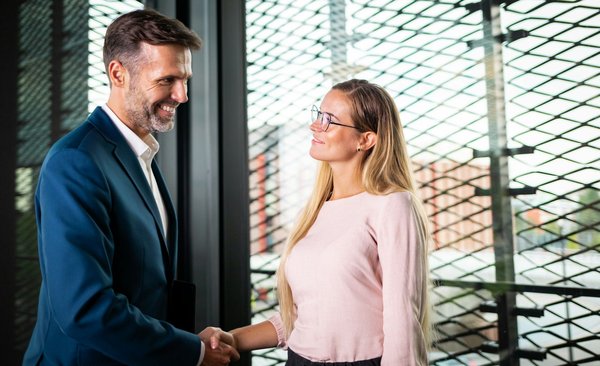 Trouver un emploi en quelques clics à Hazebrouck : découvrez la magie des sites de recrutement !